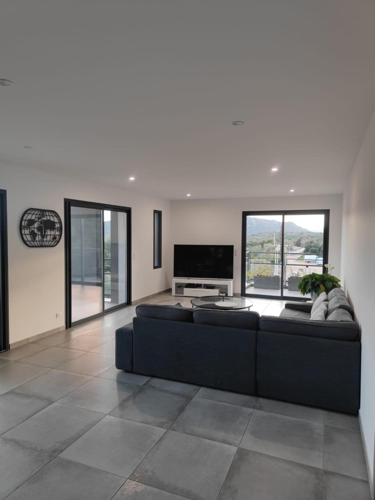 Bel Appartement Spacieux A Porto-Vecchio, 10Min A Pieds Du Centre Ville Eksteriør billede